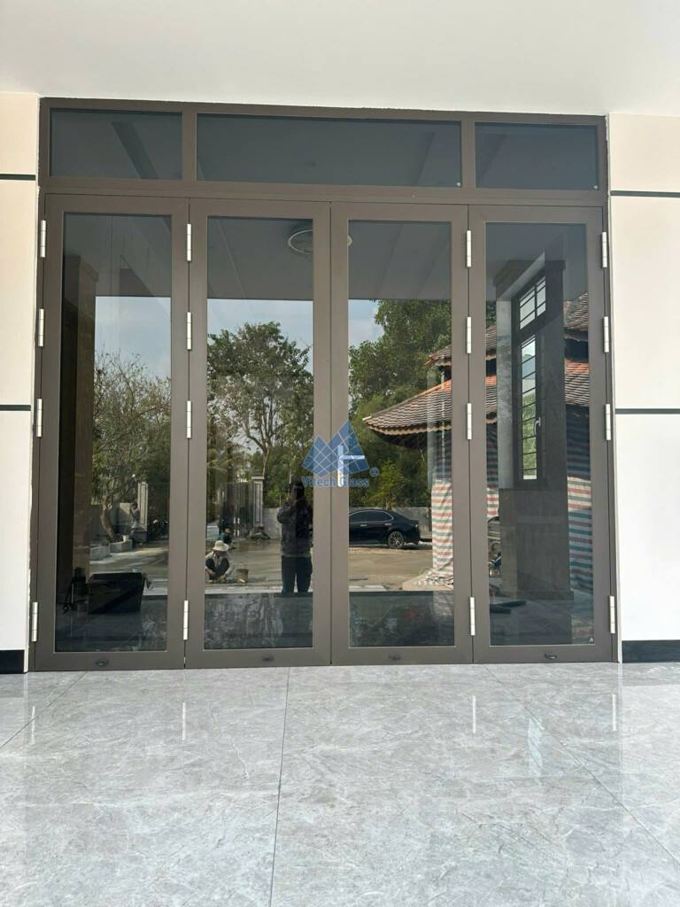 Cửa nhôm PMI bản cánh không gân 4 cánh