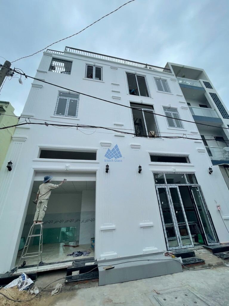 Cửa đi và cửa sổ nhà ở gia đình tại Đường TL08